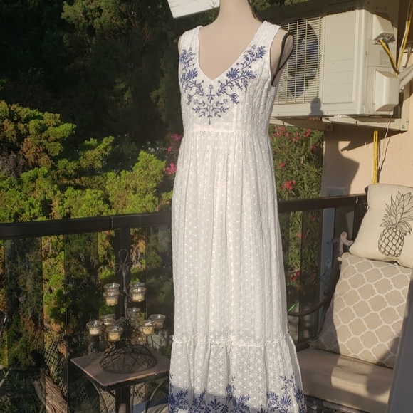 Johnny Was Dresses & Skirts - Nwt Johnny Was embroidered maxi dress  S